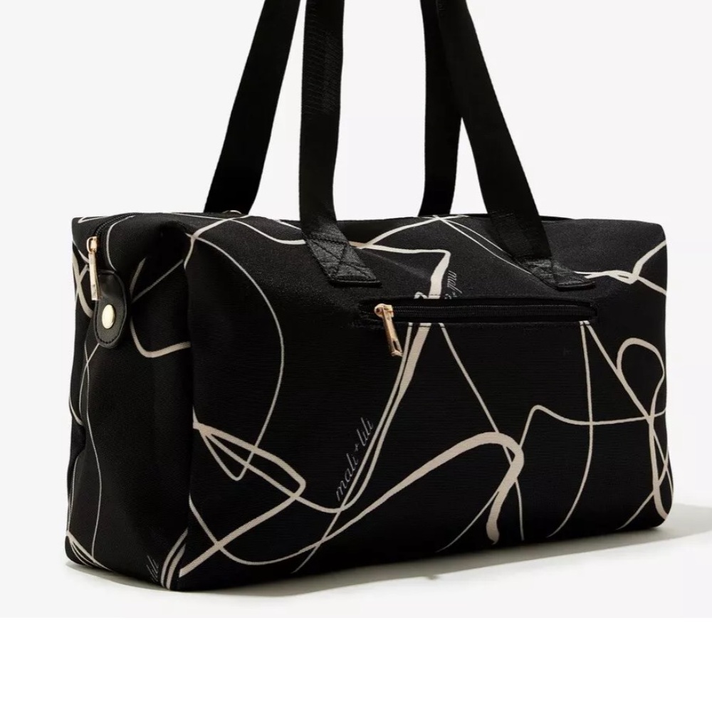NWT Mali + Lili Signature Abstract Print  weekender